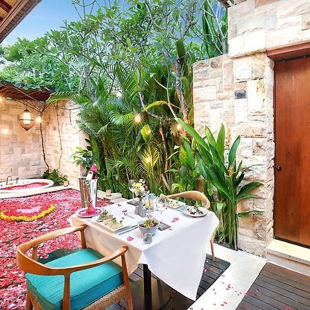 Aksari Villa Seminyak Exteriör bild