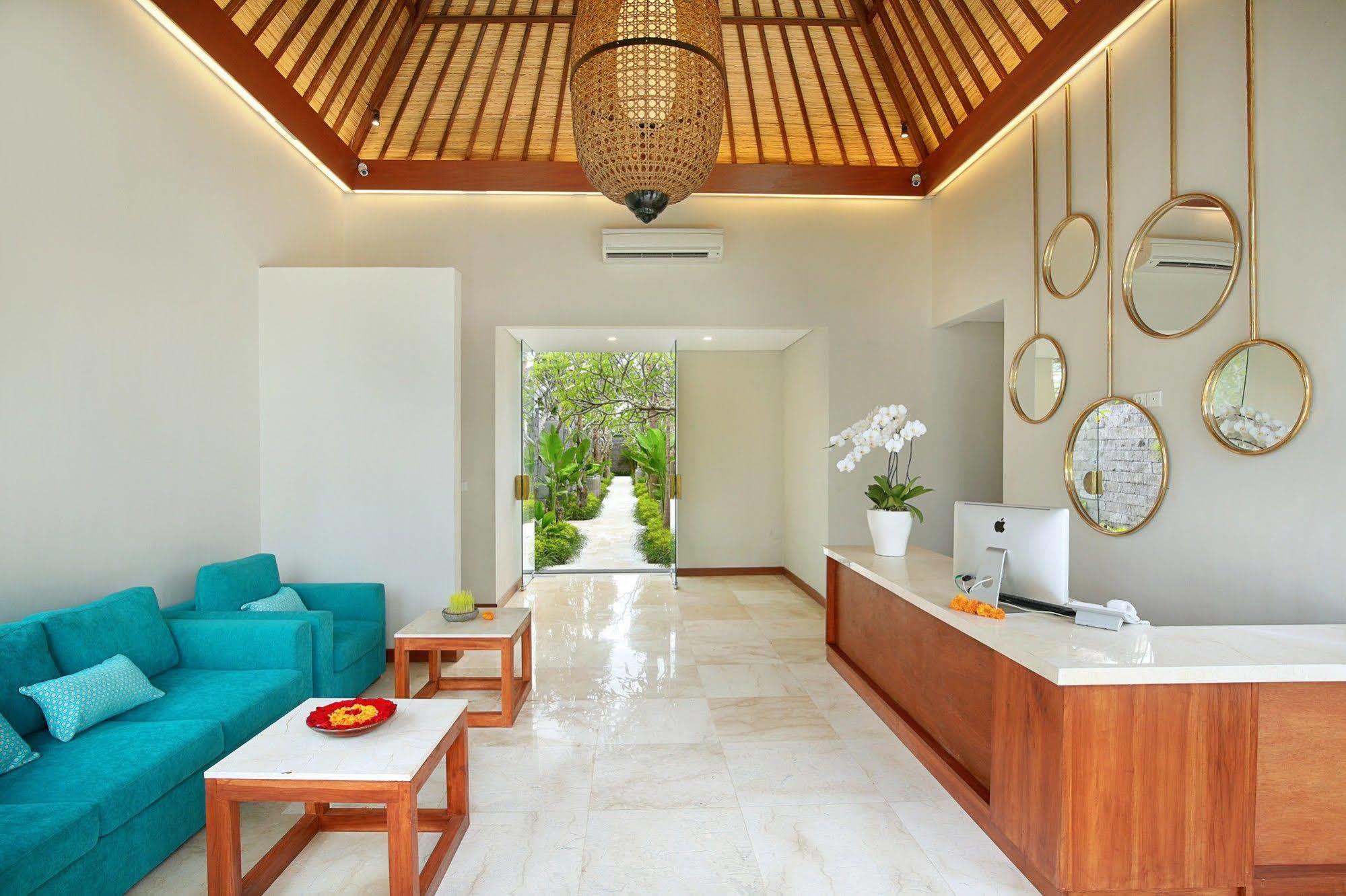 Aksari Villa Seminyak Exteriör bild