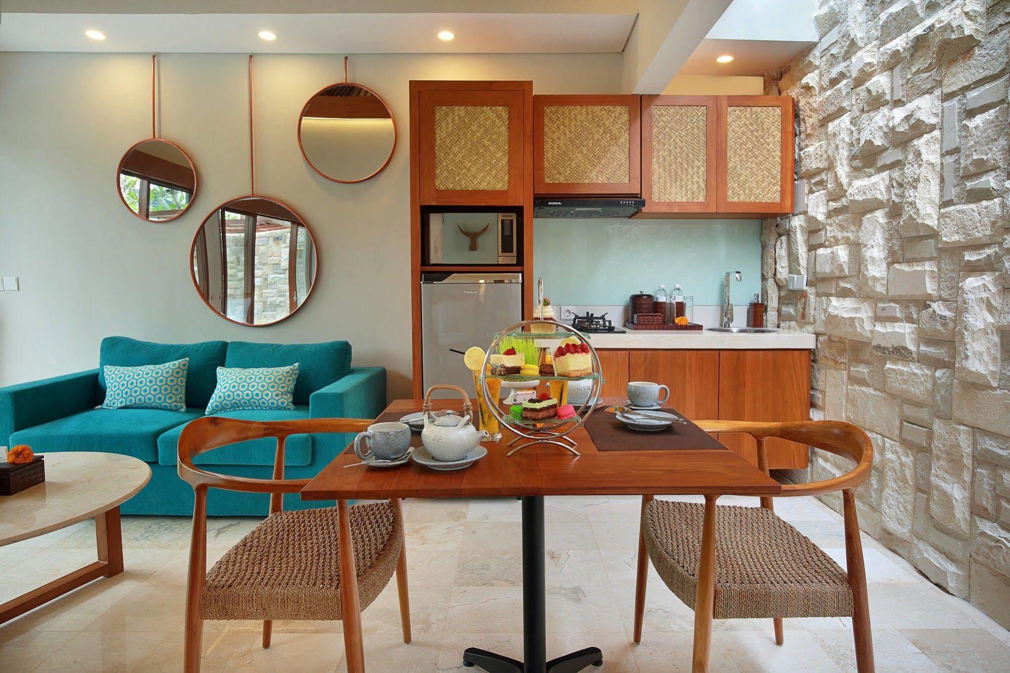 Aksari Villa Seminyak Exteriör bild