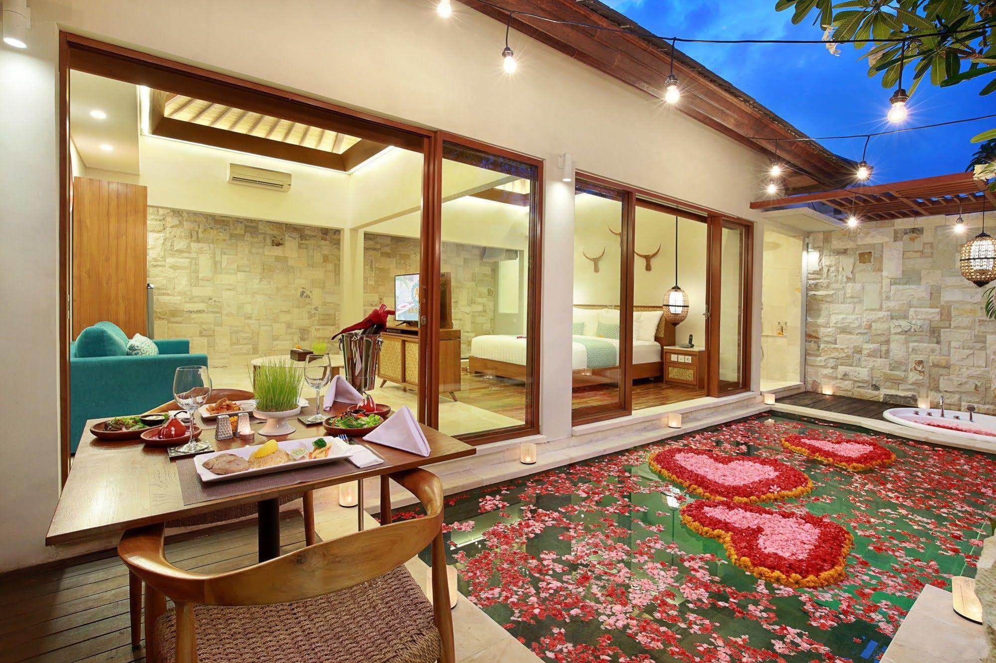 Aksari Villa Seminyak Exteriör bild